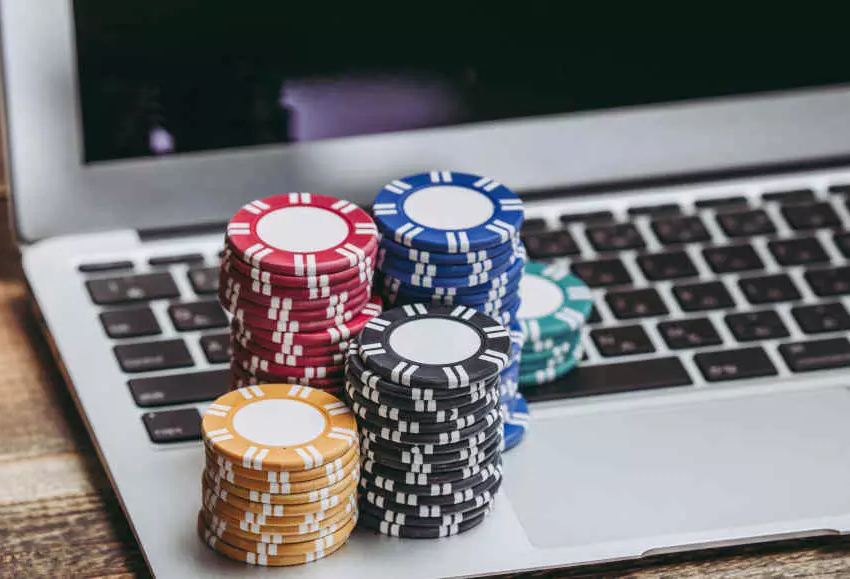 What is the best way to win real money playing online poker?