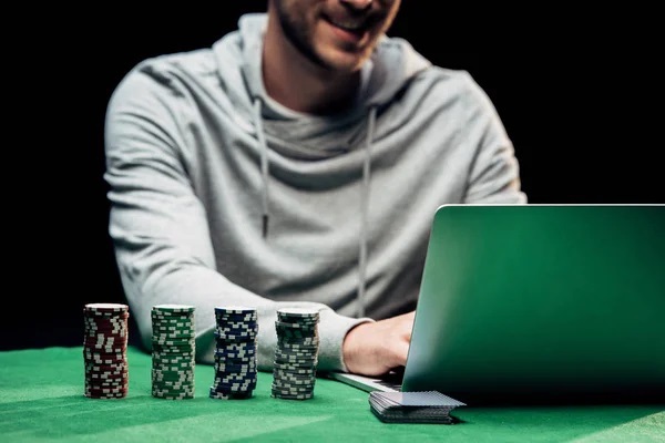 The Complete Beginner’s Guide to Online Poker