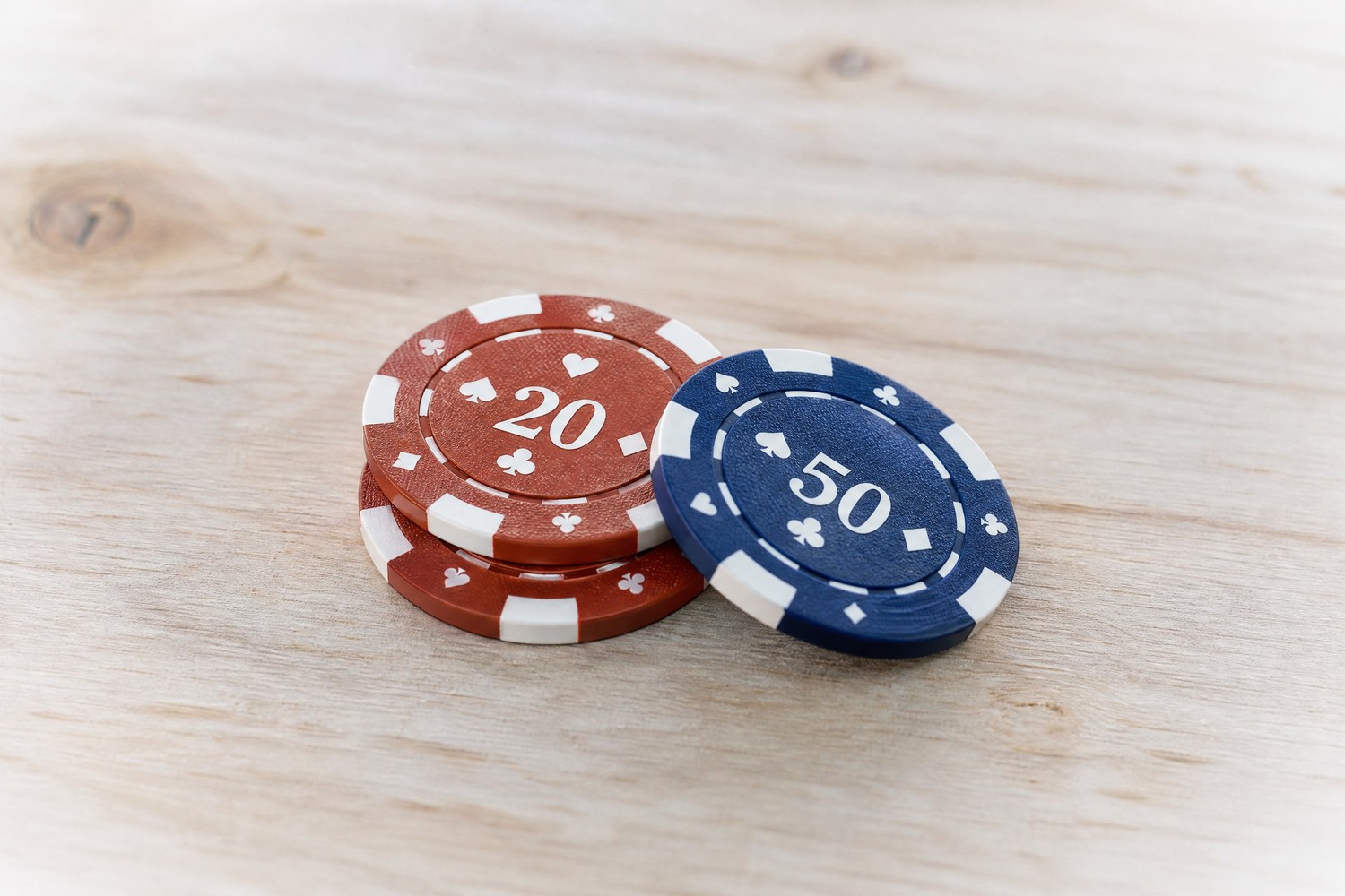 EPT欧洲扑克巡回赛赛制全解析:从盲注结构到决赛桌的五个关键阶段(要点图解)
