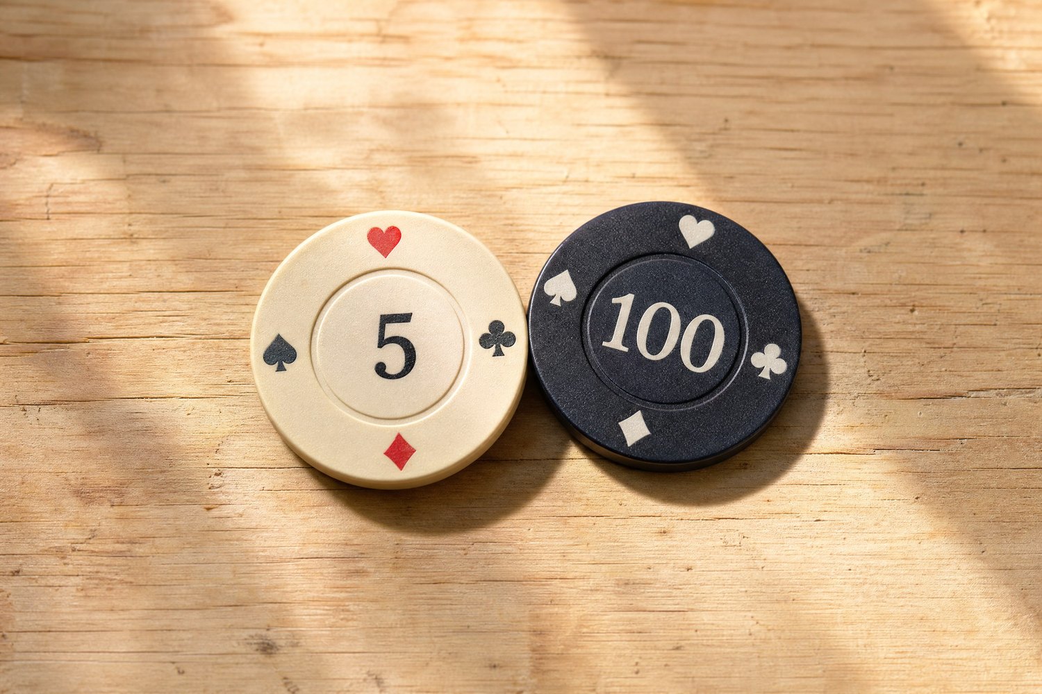 QQPOKER翻牌后怎么下注：位置、牌面与底池的决策顺序（要点图解）